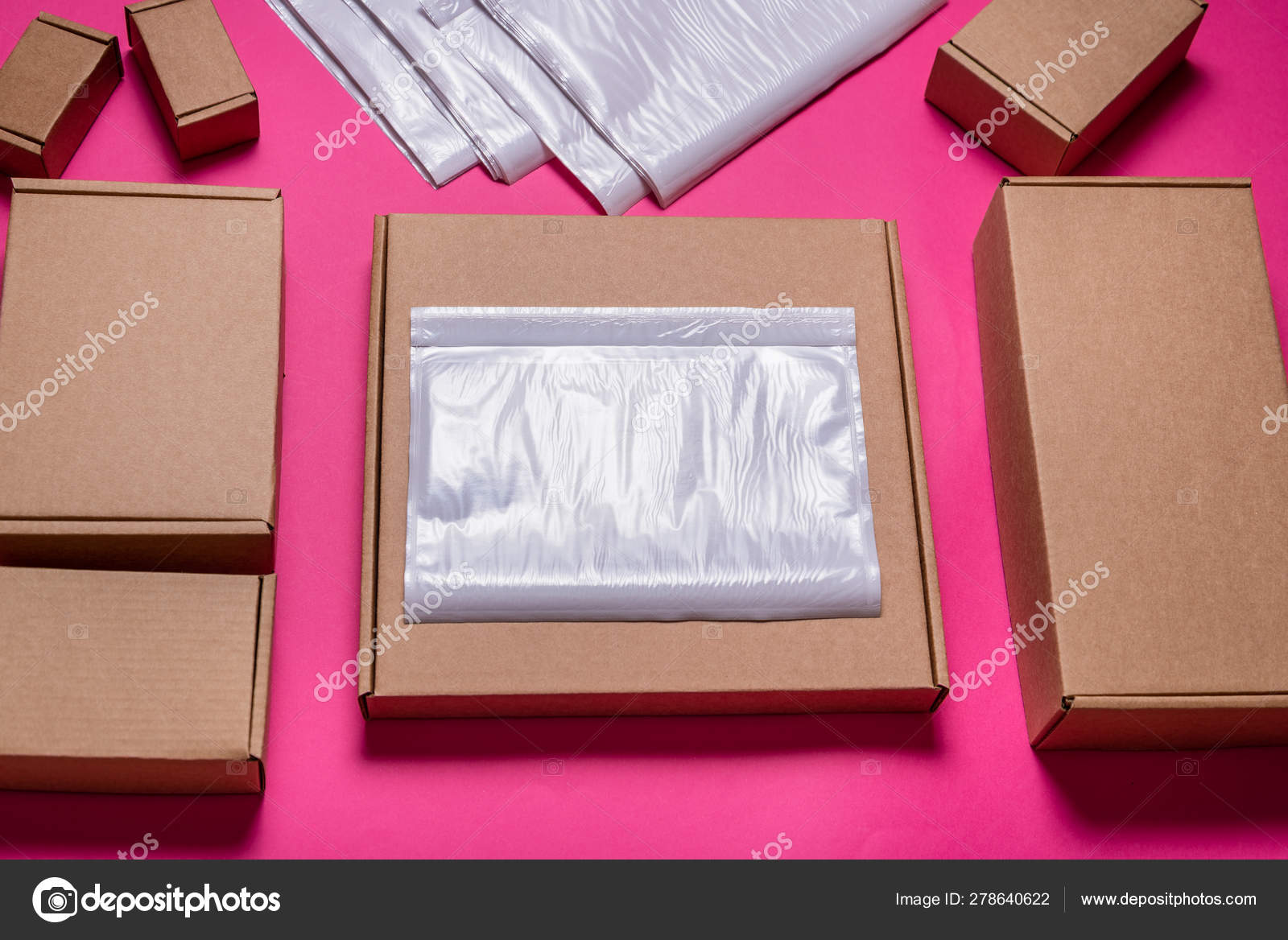 Plastic holder, for shipping label — Stock Photo © Yumis 278640622