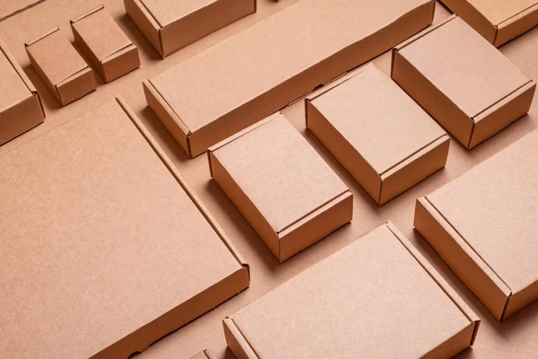 Uppsättning av bruna hantverk pappkartonger, bakgrund — Stockfoto