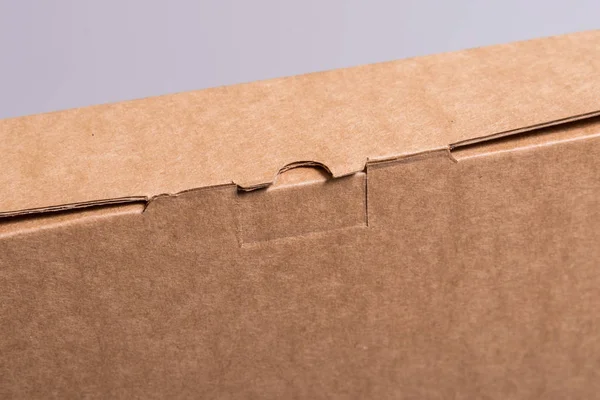 Brown artesanato caixa de papelão fecho, clip, fechadura fechada — Fotografia de Stock