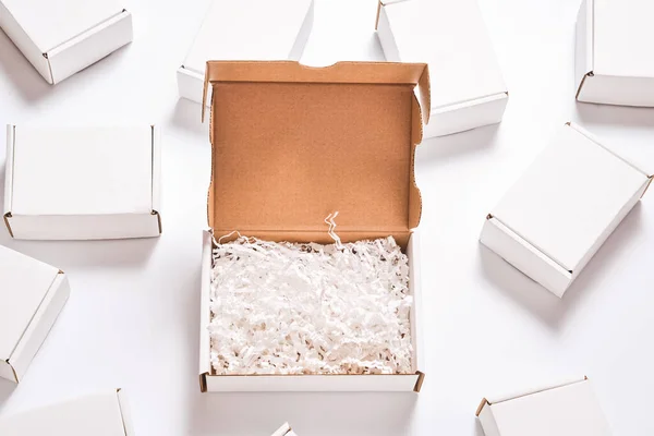 Fehér Papír Töltőanyag Kartondobozban Fehér Kartondobozban — Stock Fotó
