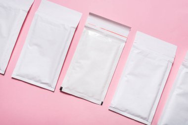 Posta taşımacılığı için beyaz kağıt baloncuk zarfları