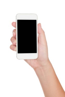 Beyaz arkaplanda el ele tutuşan akıllı telefon izole edildi