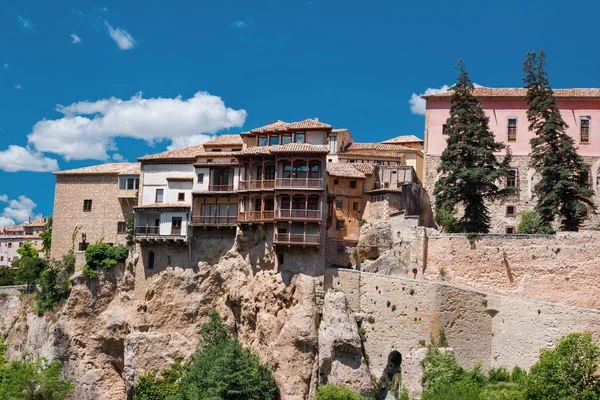 Cuenca, İspanya evlerde asılı.