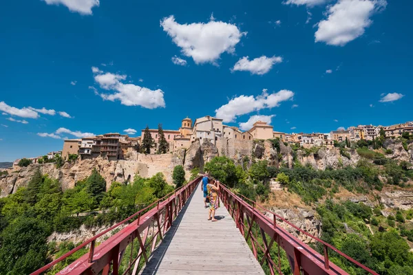 Cuenca Spanje Juli 2018 Toeristische Bezoeken Hangende Huizen Cuenca Spanje — Stockfoto