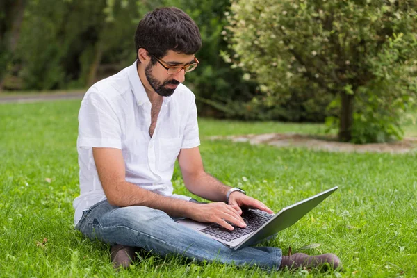 Young Man Park Sitting Grass Laptop — Stock Photo, Image