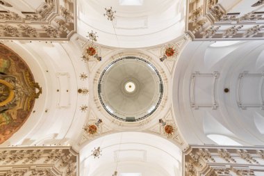 Toledo, İspanya - 16 Aralık 2018: Tavan San ettiler kilisenin Toledo, İspanya.