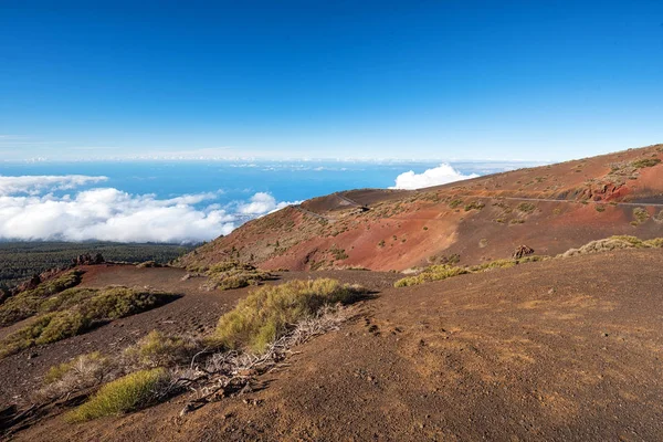 Beau paysage volcanique rocheux dans le parc national Teide à Tenerife, îles Canaries . — Photo