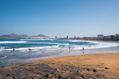 Las Palmas, İspanya - 3 Mart 2019 Las Palmas, Gran Canaria İspanya Sörfçüleri.