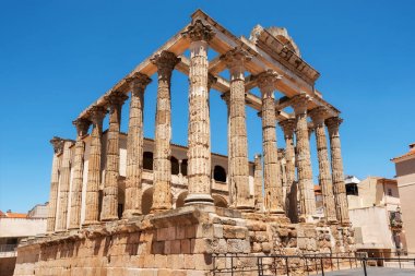 Merida'daki ünlü Roma tapınağı Diana, Badajoz eyaleti, Extremadura, İspanya.