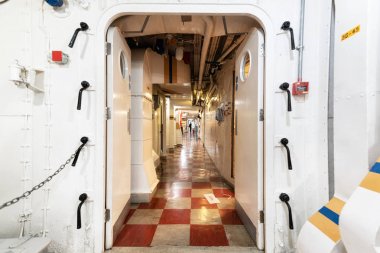 Londra, Birleşik Krallık - 13 Mayıs 2019: Hms Belfast savaş gemisi müzesinin iç, ikinci dünya savaşı sırasında eylem gördüm, şimdi kalıcı Londra'da Thames Nehri üzerinde bir müze gemisi olarak demirlemiş.