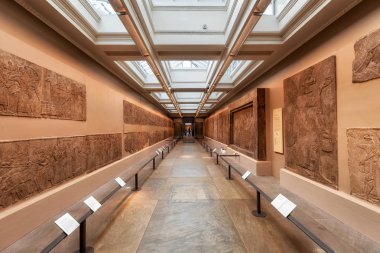 Londra, İngiltere - 13 Mayıs 2019: 13 Mayıs 2019'da British Museum'da Sümer sergisi.