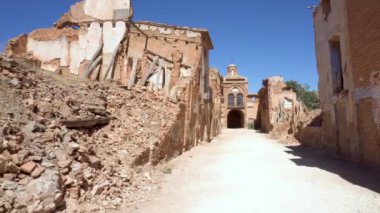 Antik Belchite köyünün Anıt Kalıntıları. İspanyol iç savaşı sırasında İspanyol köyü yıkıldı.