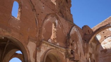 Antik Belchite köyünün Anıt Kalıntıları. İspanyol iç savaşı sırasında İspanyol köyü yıkıldı.