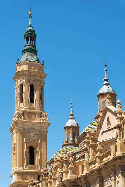 Zaragoza, Aragon, İspanya'daki Our Lady of Pillar Bazilikası Katedrali'nin detayı.