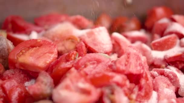 Cooking tomato sauce close-up. Cooking fresh tomato in pan, slow motion. — Stock Video
