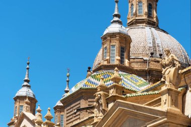 Zaragoza, Aragon, İspanya'daki Our Lady of Pillar Bazilikası Katedrali'nin detayı.