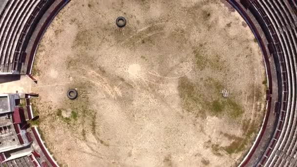 Aerial view of an abandoned bullring, Plaza de toros. — Stock Video