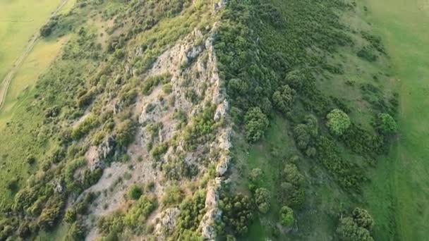 Flygfoto över bergigt landskap i Pancorbo, Burgos, Castilla y Leon, Spanien. — Stockvideo