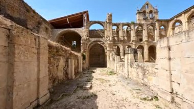 Eski Terk Edilmiş Manastır Santa Maria De Rioseco, Burgos, İspanya.