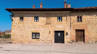 Santa Gadea del Cid 'in manzarası, Burgos, Kastilya ve Leon, İspanya' daki ünlü turistik mekan. Yüksek kalite 4k görüntü.