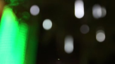 Bangkok.Thailand sokaklarında odak dışı ışıklar (1080p. Hd)