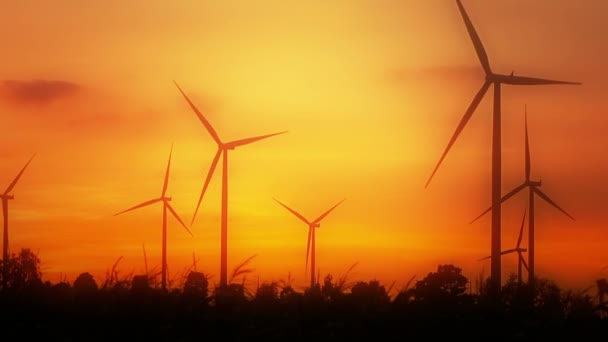 Větrné Turbíny Vyrábějící Čistou Obnovitelnou Energii — Stock video