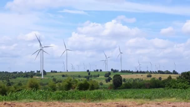 Turbinas Eólicas Que Producen Energía Renovable Limpia — Vídeo de stock