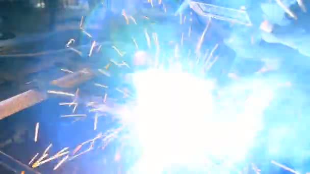 Worker Welding Factory Sparks Fly — Stock Video