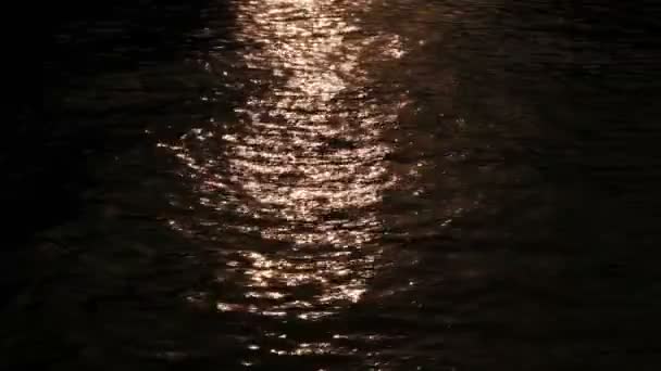 Світле Відображення Заходу Сонця Воді Фон Природи — стокове відео