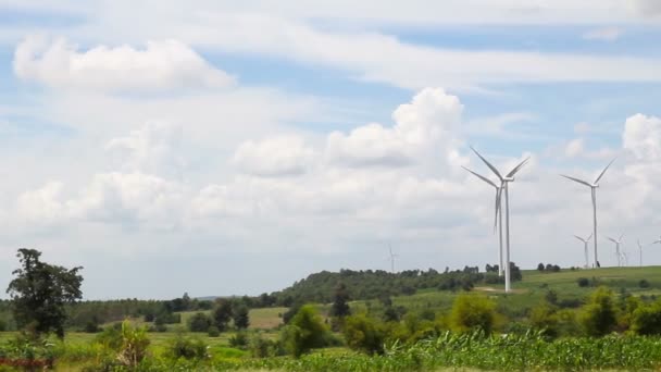 Windenergieanlagen Erzeugen Strom — Stockvideo