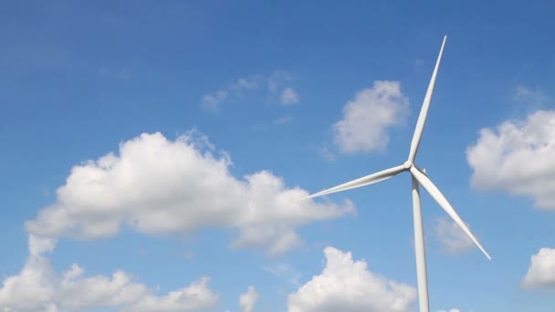 Windturbines Die Video Elektriciteitsvoorraden Genereren — Stockvideo