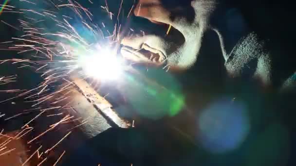 Worker Welding Factory Sparks Fly — Stock Video