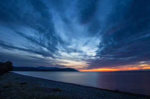 Прекрасный Огненный Восход Солнца Горы Облака — стоковое фото