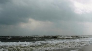 Dalgalar Yavaş çekimde