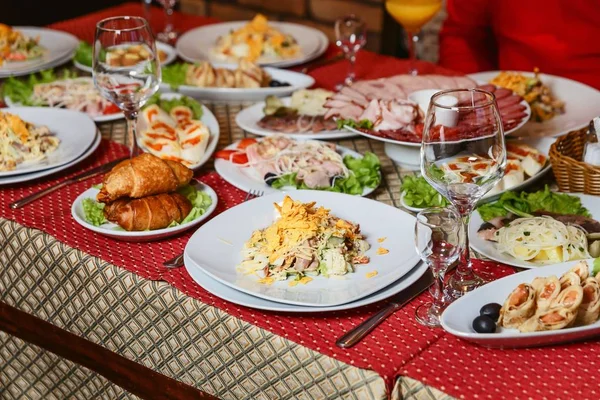 Salatalar ve mezeler, bayram Festival tablo görev yaptı
