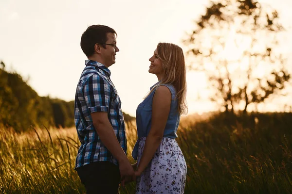 Happy Lovers Look Each Other Outdoors Guy Girl Holding Hands — Stock Photo, Image