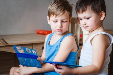 Editöre mektuplar Noel Baba evde iki küçük çocuk