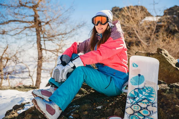 Young Woman Ski Mask Rests Mountain Winter — Stock Photo, Image