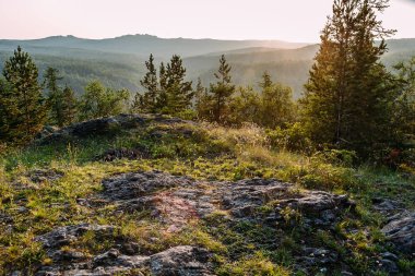dağ, dağ kayalar, dağlarda yaz üzerine