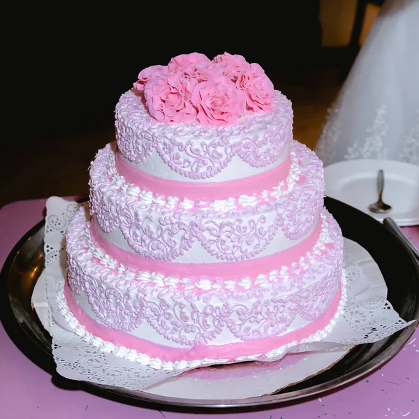 Pastel de boda rosa —  Fotos de Stock