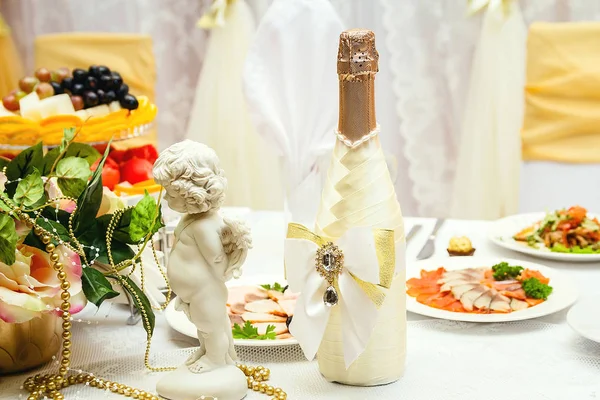 Botella de champán de boda — Foto de Stock