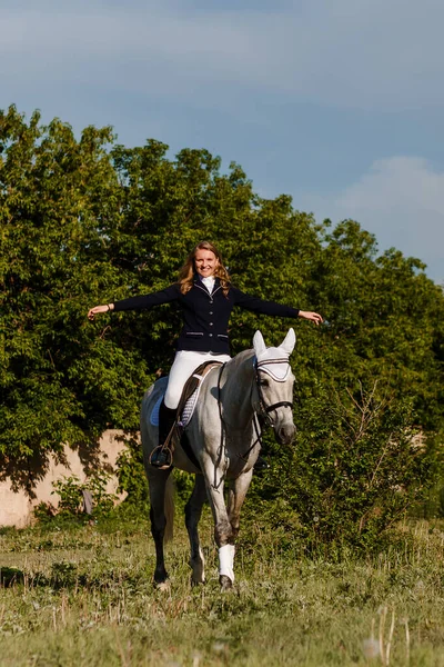 Girl Jockey Suit Beautiful Behish Horse Summer — Stock Photo, Image