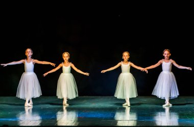 Bale dansers childs konserinde