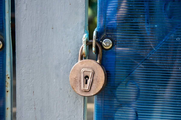 Hangsloten Zijn Draagbare Sloten Met Een Shackle Die Kan Worden — Stockfoto