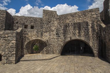 Avrupa'nın Orta Çağ kalesine.