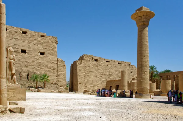 Column Pharaoh Taharka Nefertumhura Temple Karnak Luxor Egypt — Stock Photo, Image