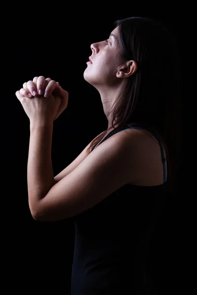 Mulher Fiel Orando Adoração Deus Olhando Para Cima Com Esperança — Fotografia de Stock