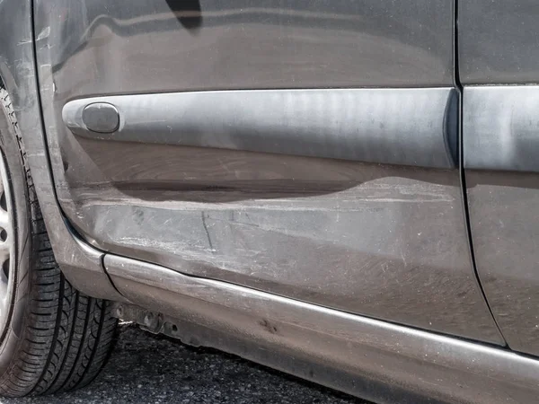 Dettaglio Ravvicinato Una Porta Del Conducente Ammaccata Incidente Auto Incidente — Foto Stock