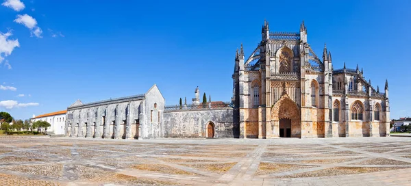 Баталья Португалия Монастырь Баталья Санта Мария Витория Фасад Порталом Готическом — стоковое фото