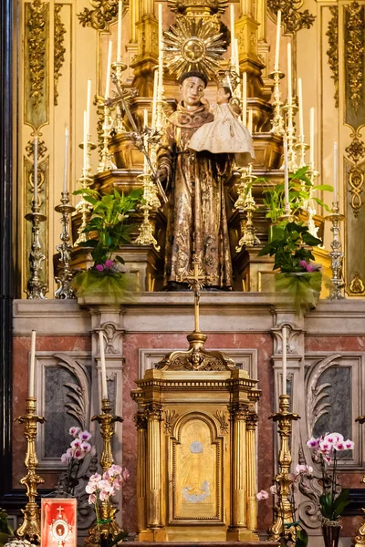 Lizbona Portugalia Października 2016 Posąg Świętego Antoniego Tabernakulum Ołtarzu Kościół — Zdjęcie stockowe